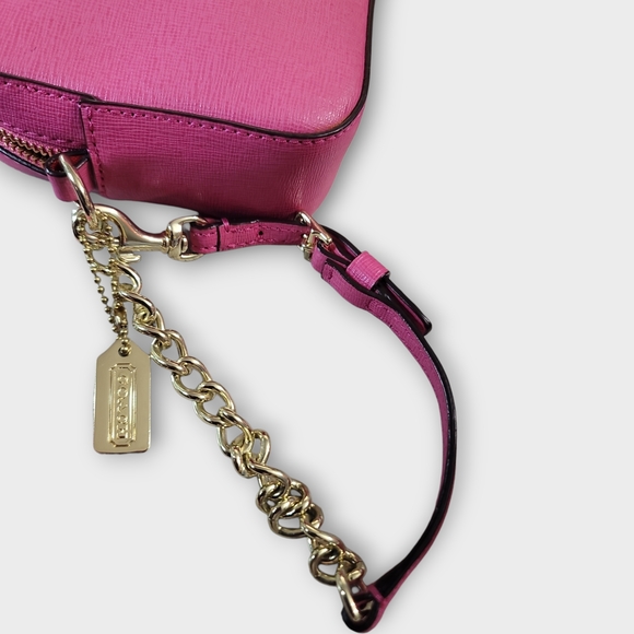 COACH Saffiano Leather Flight 2013 Wristlet Clutch Style 49790 EUC - Picture 6 of 8